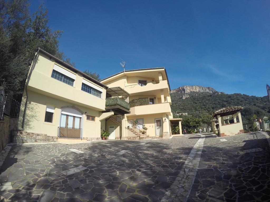 Appartamenti Con Vista Panoramica Santa Maria Navarrese Exterior photo